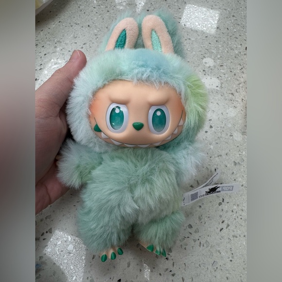 Labubu 3rd Generation - Picture 5 of 6